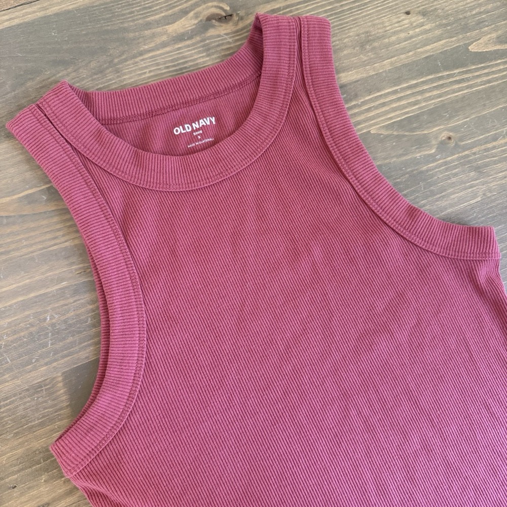 Old Navy Womens Small Pink Snug Fit Ribbed Crop Tank Top Sleeveless Shirt
